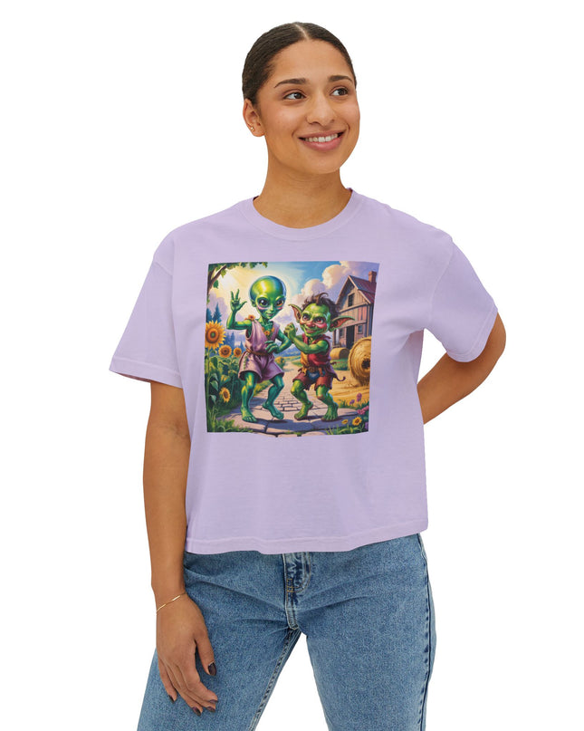 Cute Alien Graphic Women's Boxy Tee, Casual T-Shirt for Fun Vibes