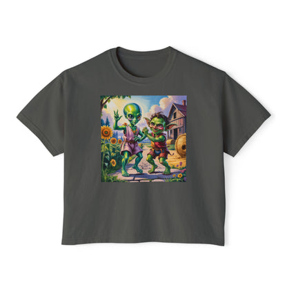 Cute Alien Graphic Women's Boxy Tee, Casual T-Shirt for Fun Vibes
