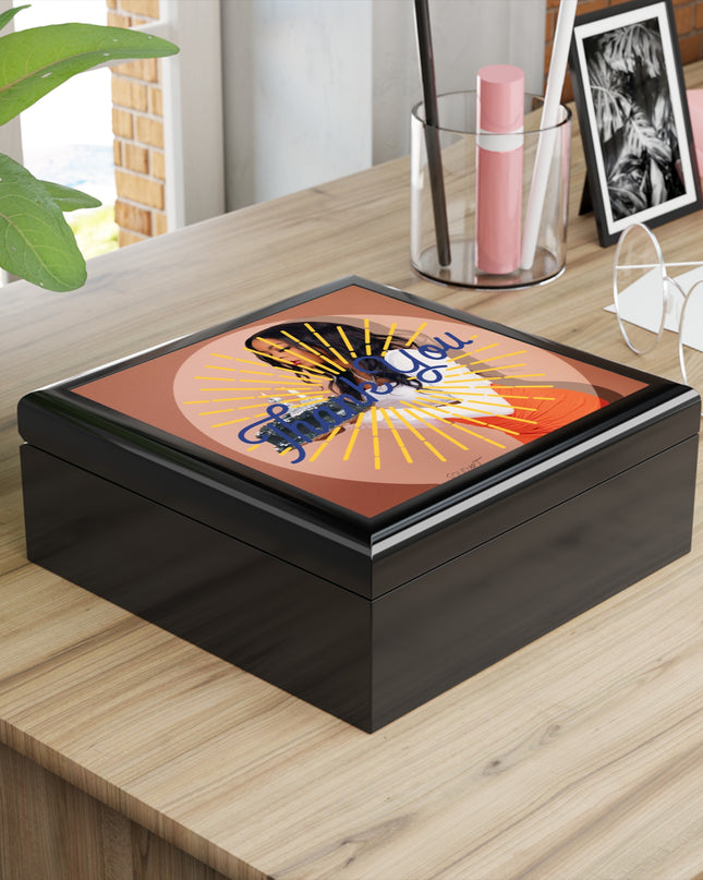 Stylish Jewelry Box with 'Thank You' Design, Personalized Gift for Her, Keepsake Storage, Ideal for Birthdays, Anniversaries, or Weddings