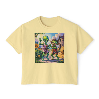 Cute Alien Graphic Women's Boxy Tee, Casual T-Shirt for Fun Vibes
