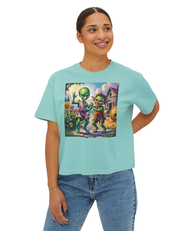 Cute Alien Graphic Women's Boxy Tee, Casual T-Shirt for Fun Vibes