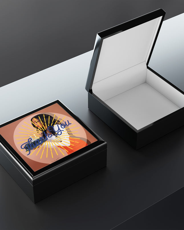 Stylish Jewelry Box with 'Thank You' Design, Personalized Gift for Her, Keepsake Storage, Ideal for Birthdays, Anniversaries, or Weddings