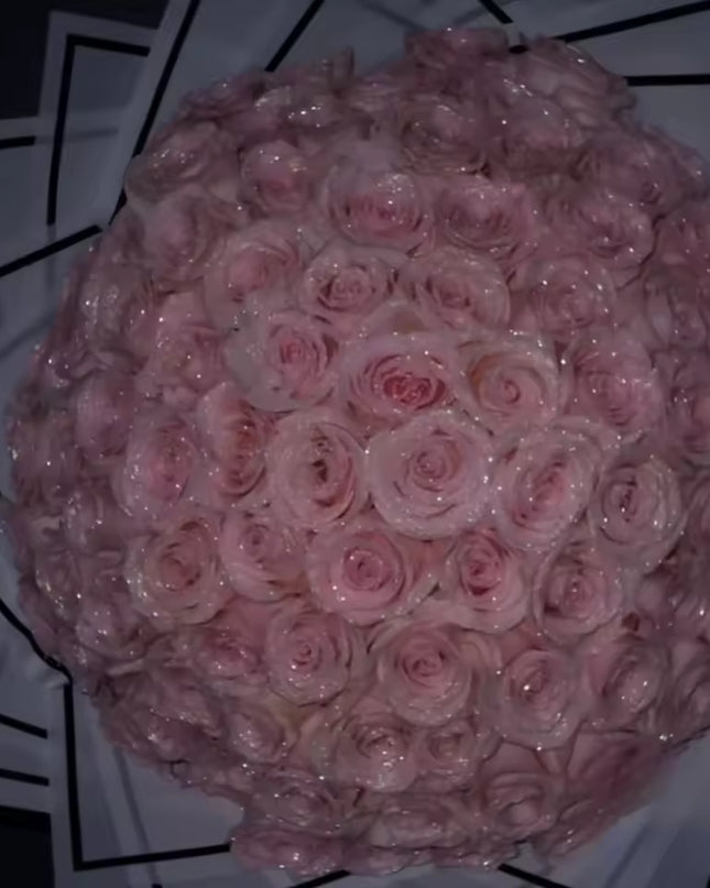 Glittering Rose Bouquet Set